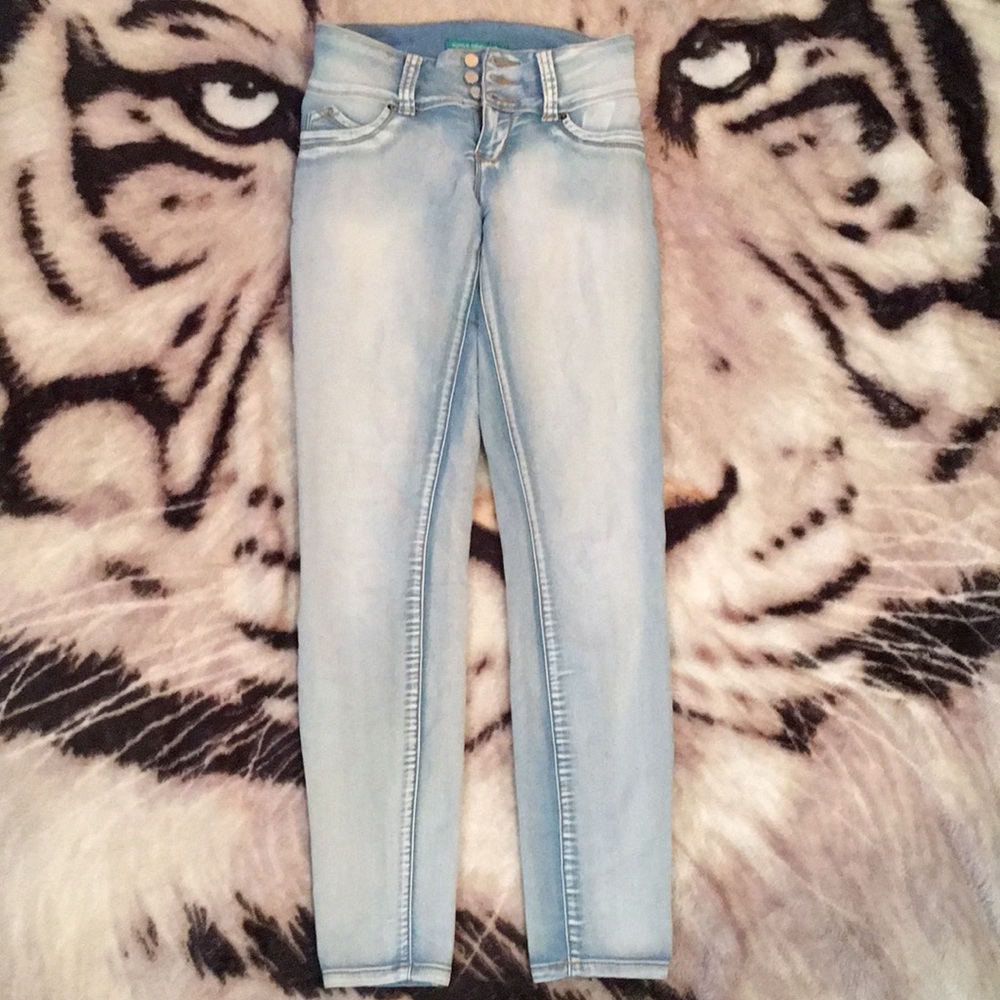 Washed/Faded womens blue jeans